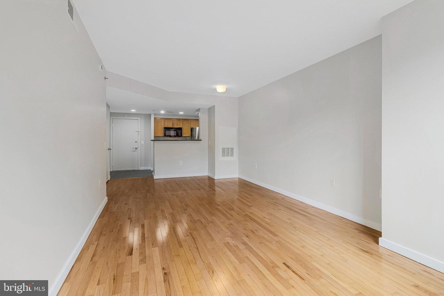 3883 CONNECTICUT AVE NW #303, WASHINGTON, District Of Columbia 20008, 1 Bedroom Bedrooms, ,1 BathroomBathrooms,Residential,For sale,3883 CONNECTICUT AVE NW #303,DCDC2211656 MLS # DCDC2211656