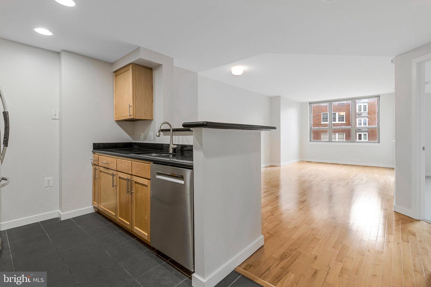 3883 CONNECTICUT AVE NW #303, WASHINGTON, District Of Columbia 20008, 1 Bedroom Bedrooms, ,1 BathroomBathrooms,Residential,For sale,3883 CONNECTICUT AVE NW #303,DCDC2211656 MLS # DCDC2211656