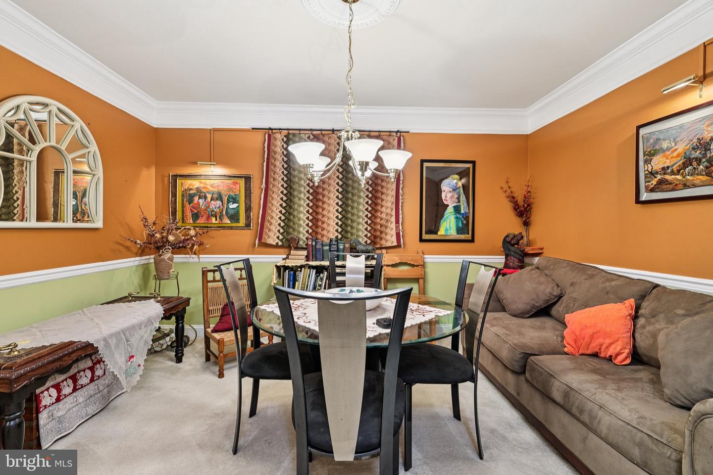 2907 SAINTSBURY PLZ #206, FAIRFAX, Virginia 22031, 2 Bedrooms Bedrooms, 5 Rooms Rooms,2 BathroomsBathrooms,Residential,For sale,2907 SAINTSBURY PLZ #206,VAFX2257034 MLS # VAFX2257034