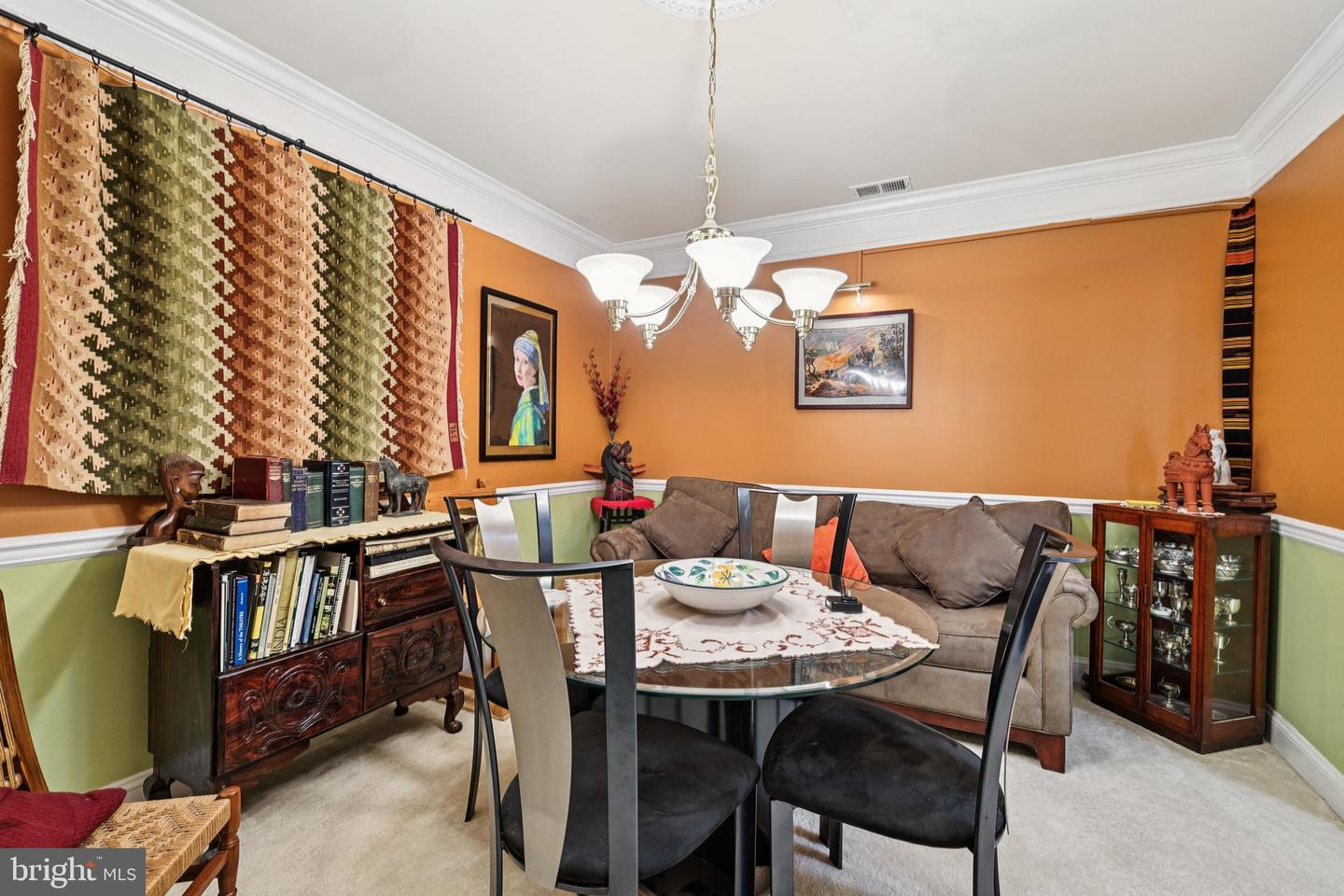 2907 SAINTSBURY PLZ #206, FAIRFAX, Virginia 22031, 2 Bedrooms Bedrooms, 5 Rooms Rooms,2 BathroomsBathrooms,Residential,For sale,2907 SAINTSBURY PLZ #206,VAFX2257034 MLS # VAFX2257034