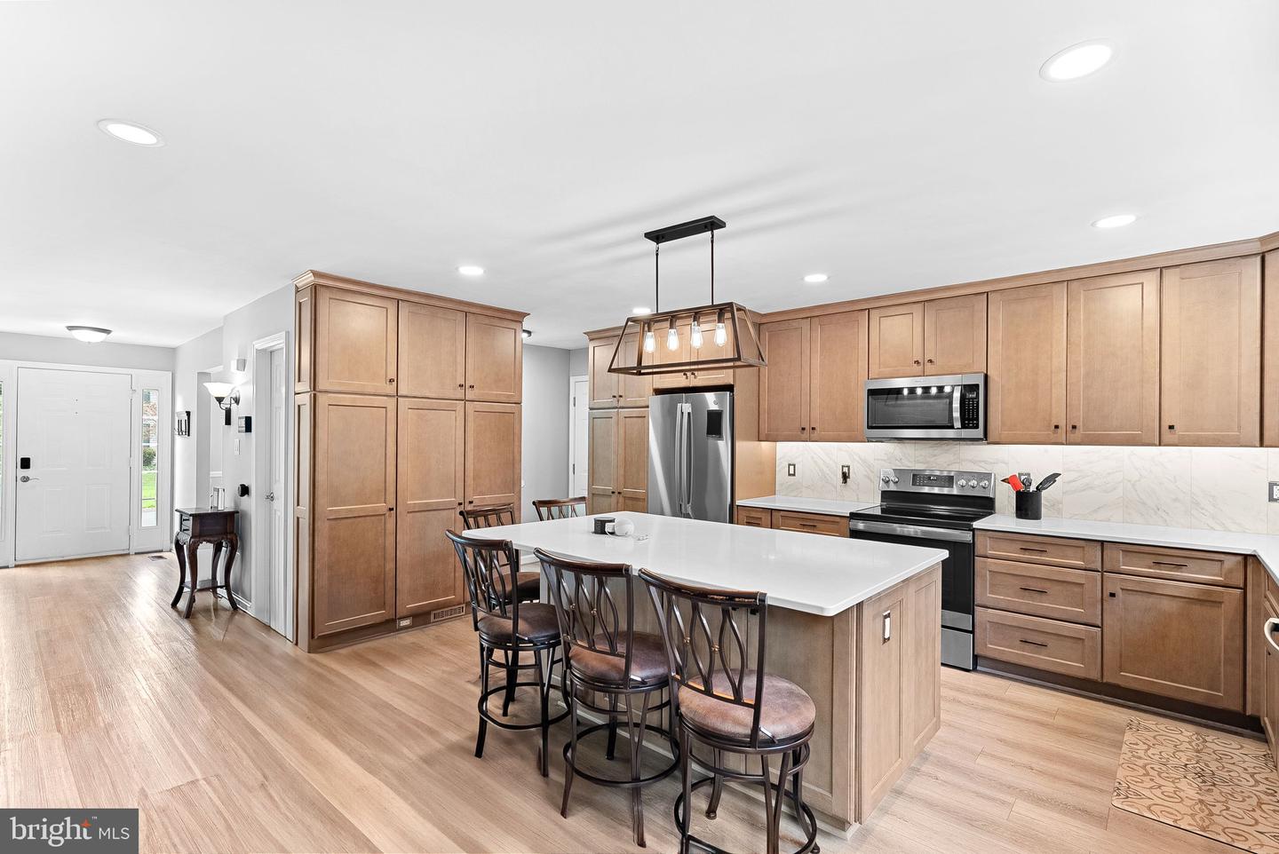 17374 ARROWOOD PL, ROUND HILL, Virginia 20141, 4 Bedrooms Bedrooms, ,3 BathroomsBathrooms,Residential,For sale,17374 ARROWOOD PL,VALO2103000 MLS # VALO2103000