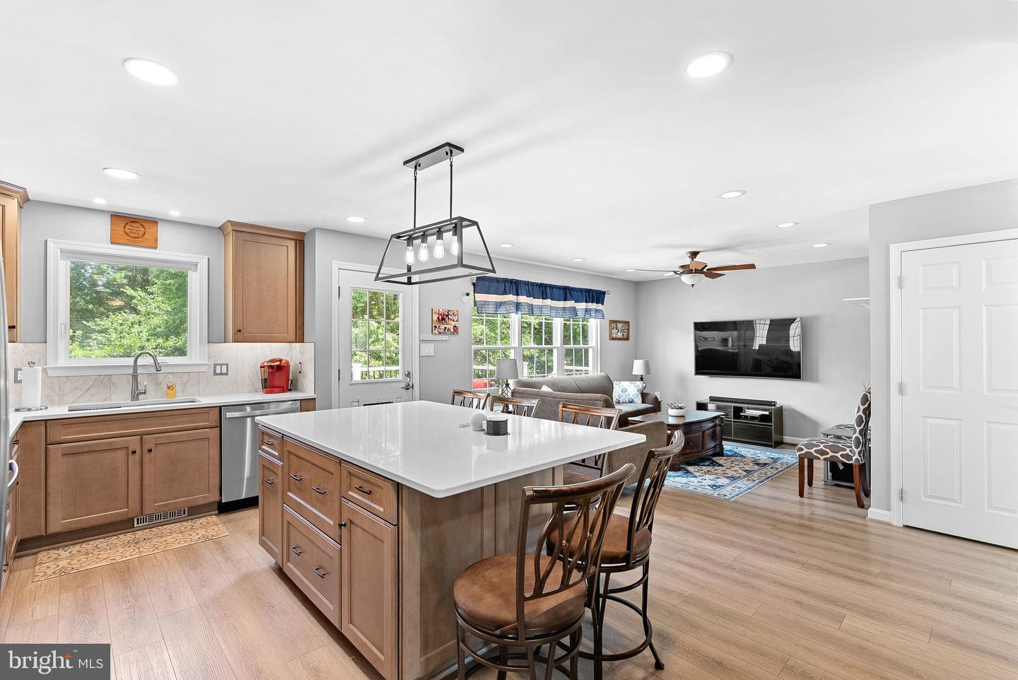 17374 ARROWOOD PL, ROUND HILL, Virginia 20141, 4 Bedrooms Bedrooms, ,3 BathroomsBathrooms,Residential,For sale,17374 ARROWOOD PL,VALO2103000 MLS # VALO2103000