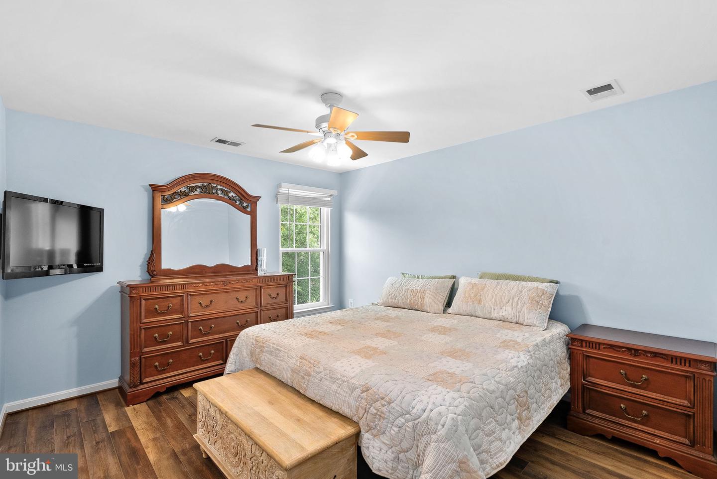 17374 ARROWOOD PL, ROUND HILL, Virginia 20141, 4 Bedrooms Bedrooms, ,3 BathroomsBathrooms,Residential,For sale,17374 ARROWOOD PL,VALO2103000 MLS # VALO2103000