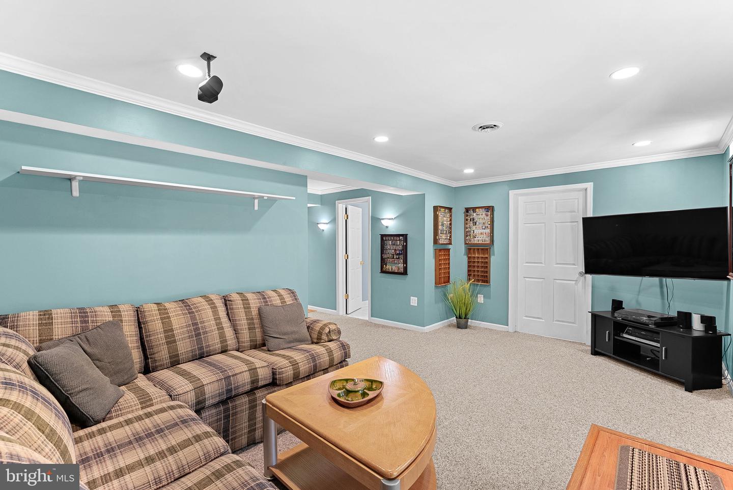 17374 ARROWOOD PL, ROUND HILL, Virginia 20141, 4 Bedrooms Bedrooms, ,3 BathroomsBathrooms,Residential,For sale,17374 ARROWOOD PL,VALO2103000 MLS # VALO2103000