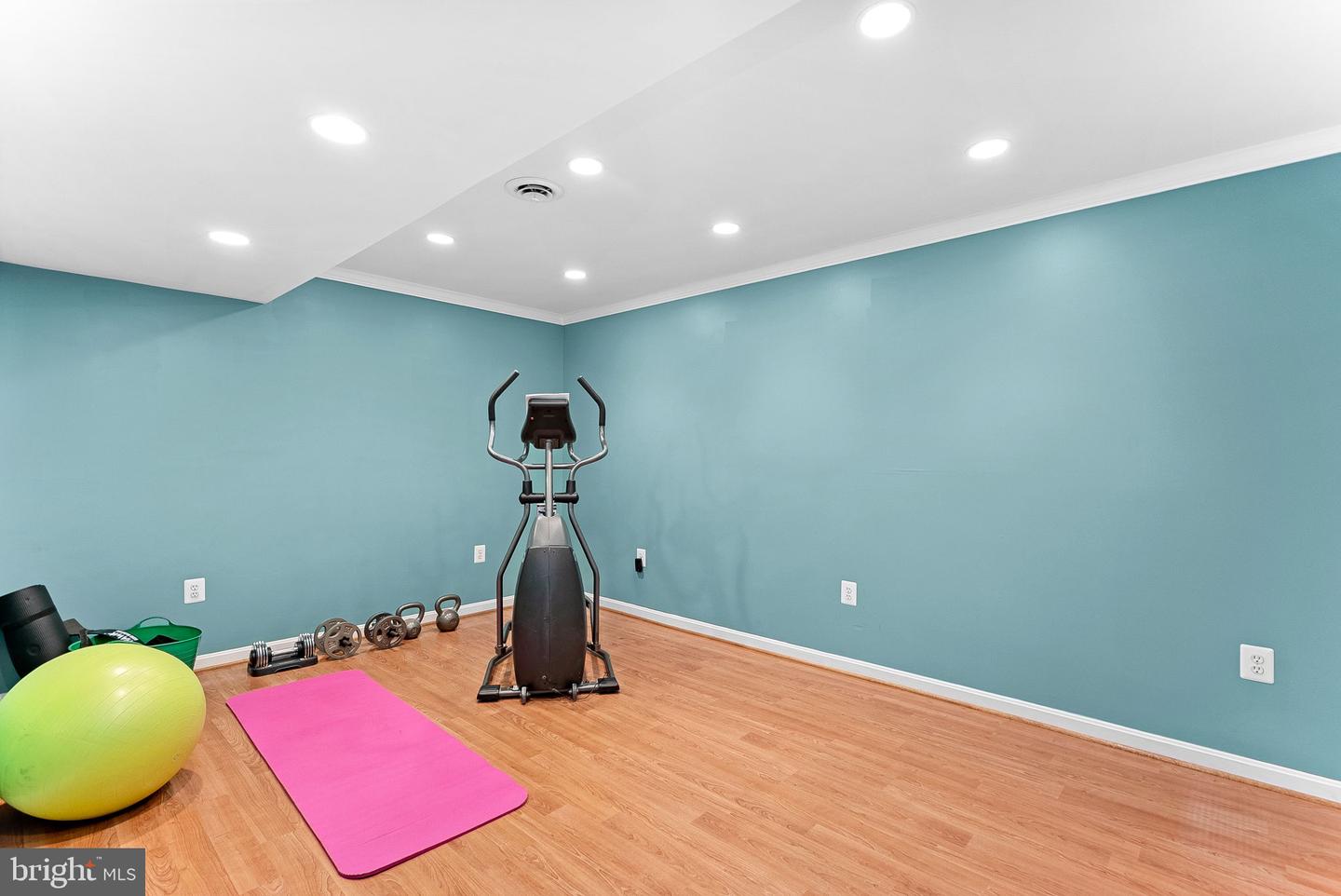 17374 ARROWOOD PL, ROUND HILL, Virginia 20141, 4 Bedrooms Bedrooms, ,3 BathroomsBathrooms,Residential,For sale,17374 ARROWOOD PL,VALO2103000 MLS # VALO2103000