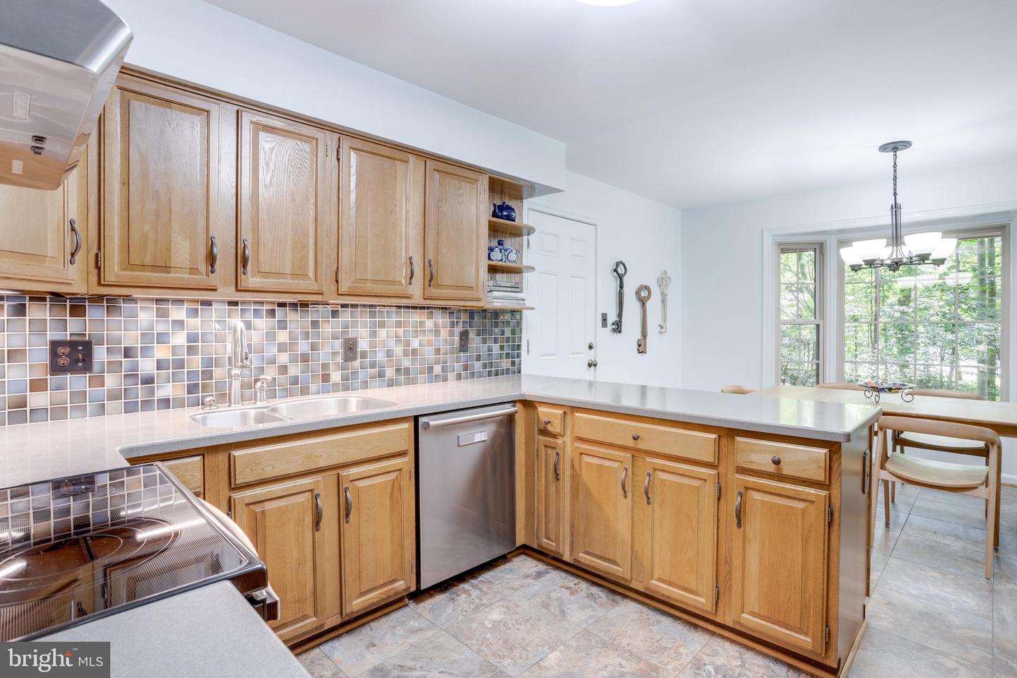 4819 BENTONBROOK DR, FAIRFAX, Virginia 22030, 4 Bedrooms Bedrooms, ,4 BathroomsBathrooms,Residential,For sale,4819 BENTONBROOK DR,VAFX2257104 MLS # VAFX2257104