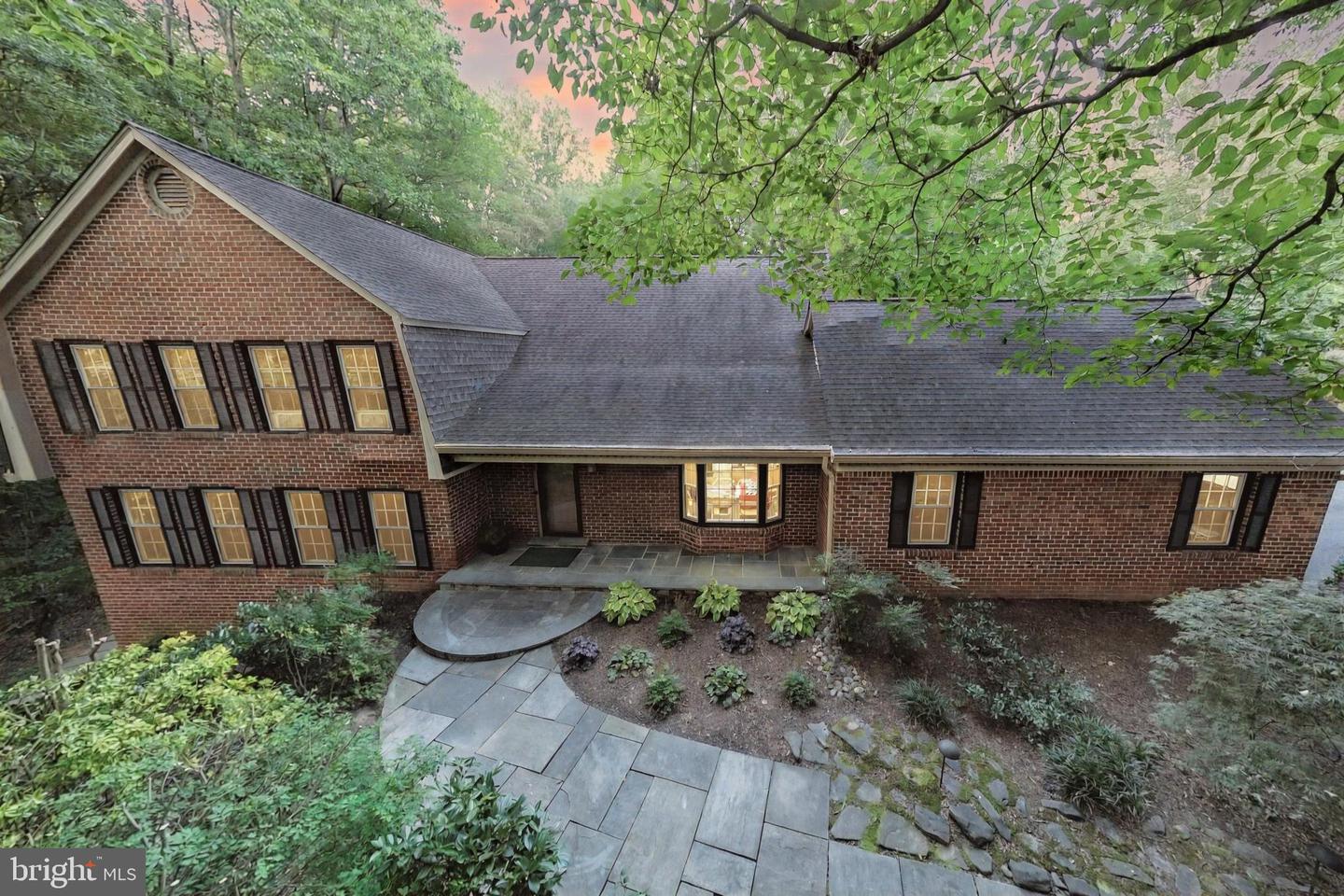 4819 BENTONBROOK DR, FAIRFAX, Virginia 22030, 4 Bedrooms Bedrooms, ,4 BathroomsBathrooms,Residential,For sale,4819 BENTONBROOK DR,VAFX2257104 MLS # VAFX2257104