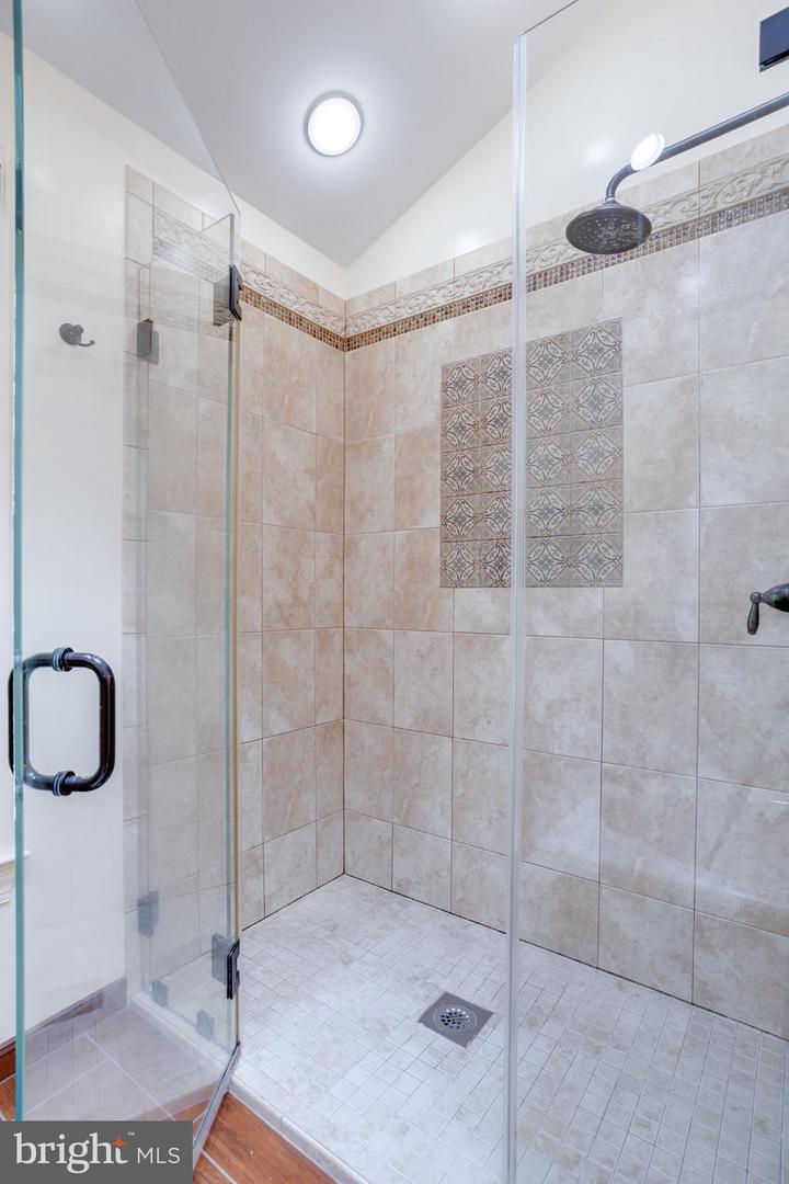 4819 BENTONBROOK DR, FAIRFAX, Virginia 22030, 4 Bedrooms Bedrooms, ,4 BathroomsBathrooms,Residential,For sale,4819 BENTONBROOK DR,VAFX2257104 MLS # VAFX2257104