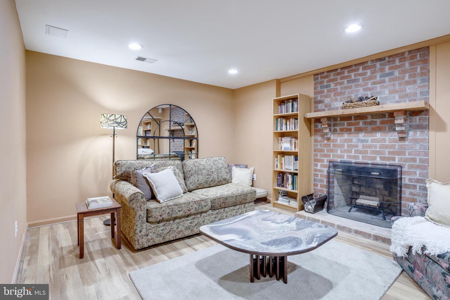 4819 BENTONBROOK DR, FAIRFAX, Virginia 22030, 4 Bedrooms Bedrooms, ,4 BathroomsBathrooms,Residential,For sale,4819 BENTONBROOK DR,VAFX2257104 MLS # VAFX2257104