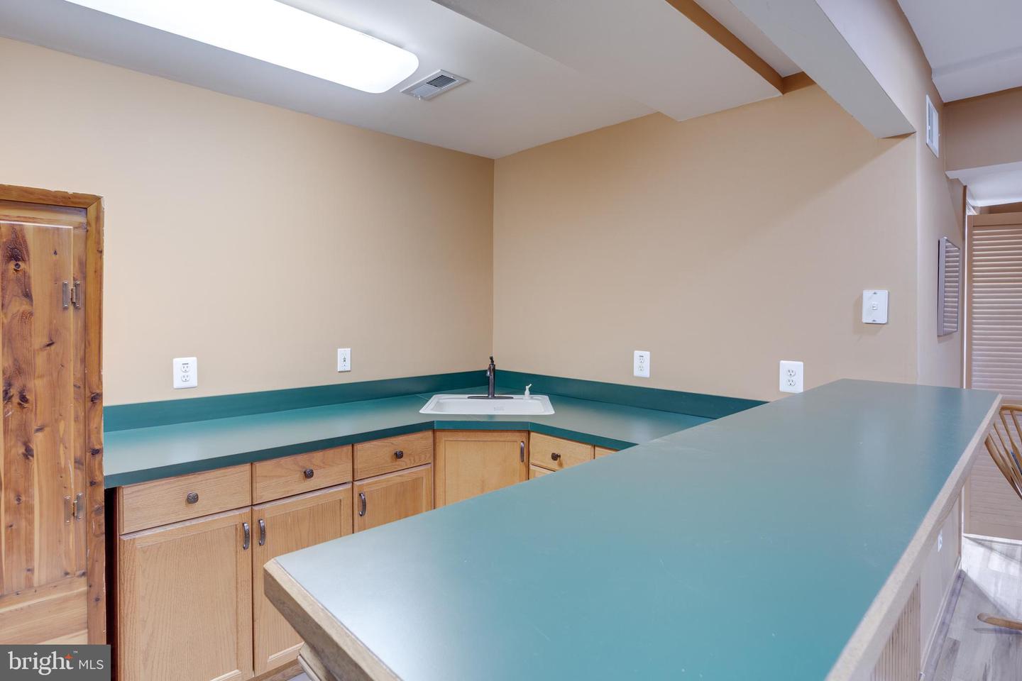 4819 BENTONBROOK DR, FAIRFAX, Virginia 22030, 4 Bedrooms Bedrooms, ,4 BathroomsBathrooms,Residential,For sale,4819 BENTONBROOK DR,VAFX2257104 MLS # VAFX2257104