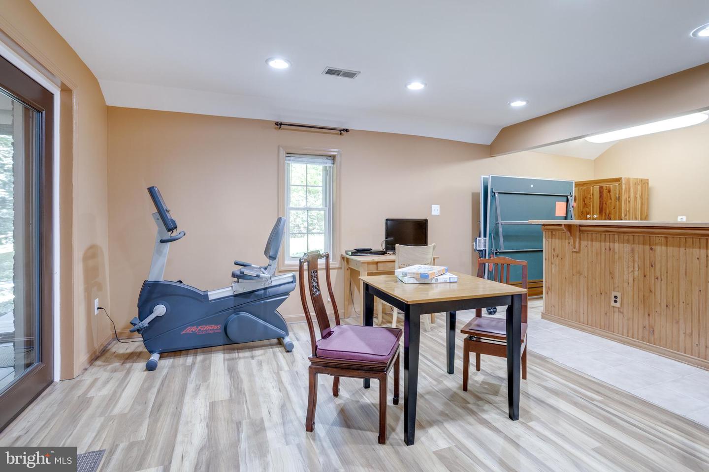 4819 BENTONBROOK DR, FAIRFAX, Virginia 22030, 4 Bedrooms Bedrooms, ,4 BathroomsBathrooms,Residential,For sale,4819 BENTONBROOK DR,VAFX2257104 MLS # VAFX2257104