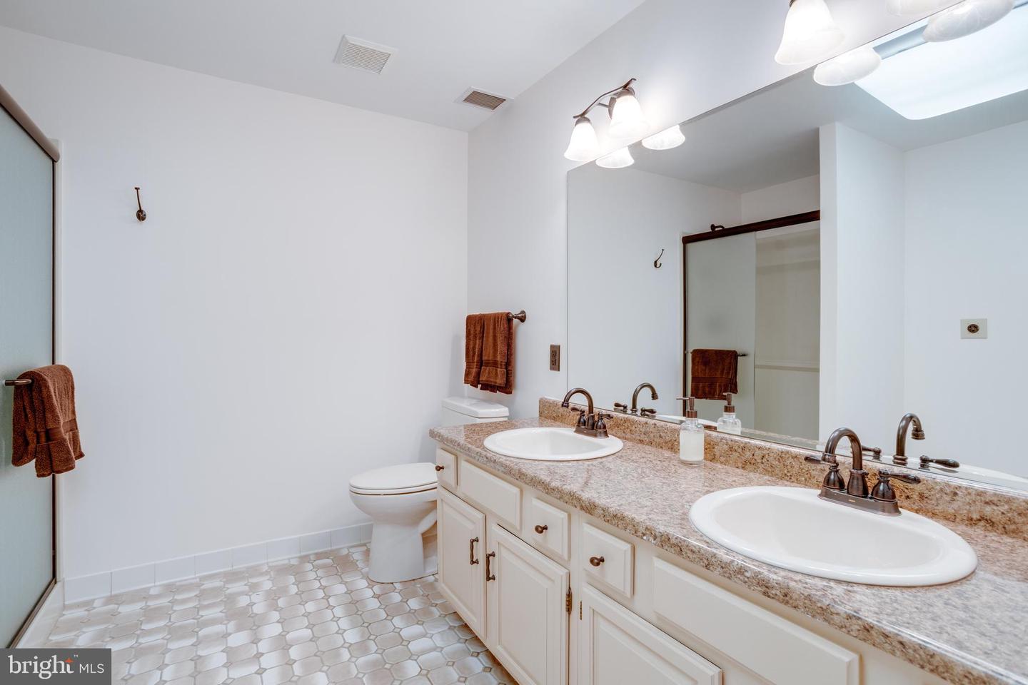 4819 BENTONBROOK DR, FAIRFAX, Virginia 22030, 4 Bedrooms Bedrooms, ,4 BathroomsBathrooms,Residential,For sale,4819 BENTONBROOK DR,VAFX2257104 MLS # VAFX2257104