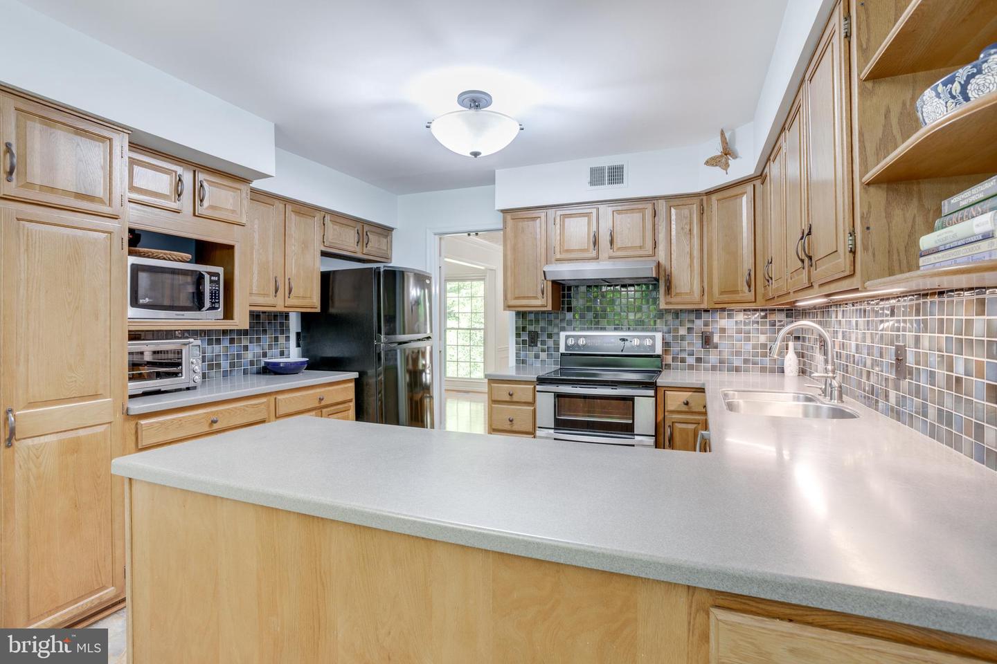 4819 BENTONBROOK DR, FAIRFAX, Virginia 22030, 4 Bedrooms Bedrooms, ,4 BathroomsBathrooms,Residential,For sale,4819 BENTONBROOK DR,VAFX2257104 MLS # VAFX2257104