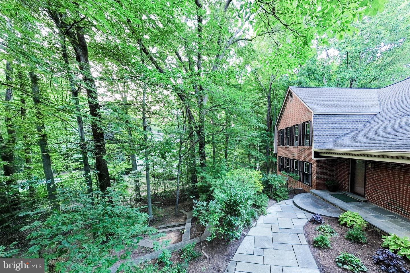 4819 BENTONBROOK DR, FAIRFAX, Virginia 22030, 4 Bedrooms Bedrooms, ,4 BathroomsBathrooms,Residential,For sale,4819 BENTONBROOK DR,VAFX2257104 MLS # VAFX2257104
