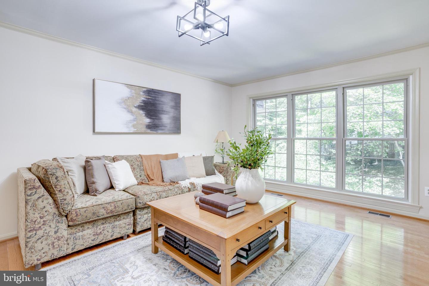 4819 BENTONBROOK DR, FAIRFAX, Virginia 22030, 4 Bedrooms Bedrooms, ,4 BathroomsBathrooms,Residential,For sale,4819 BENTONBROOK DR,VAFX2257104 MLS # VAFX2257104