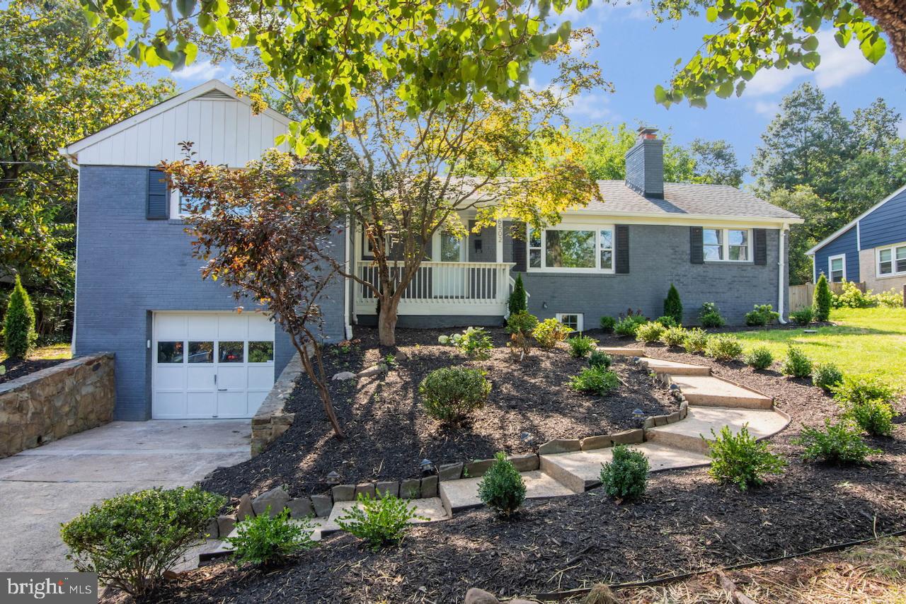 6502 FORT HUNT RD, ALEXANDRIA, Virginia 22307, 3 Bedrooms Bedrooms, 6 Rooms Rooms,3 BathroomsBathrooms,Residential,For sale,6502 FORT HUNT RD,VAFX2257116 MLS # VAFX2257116