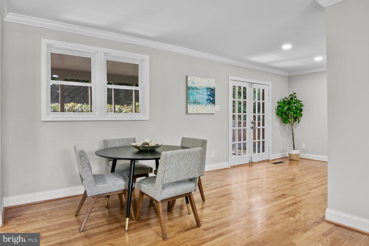 6502 FORT HUNT RD, ALEXANDRIA, Virginia 22307, 3 Bedrooms Bedrooms, 6 Rooms Rooms,3 BathroomsBathrooms,Residential,For sale,6502 FORT HUNT RD,VAFX2257116 MLS # VAFX2257116