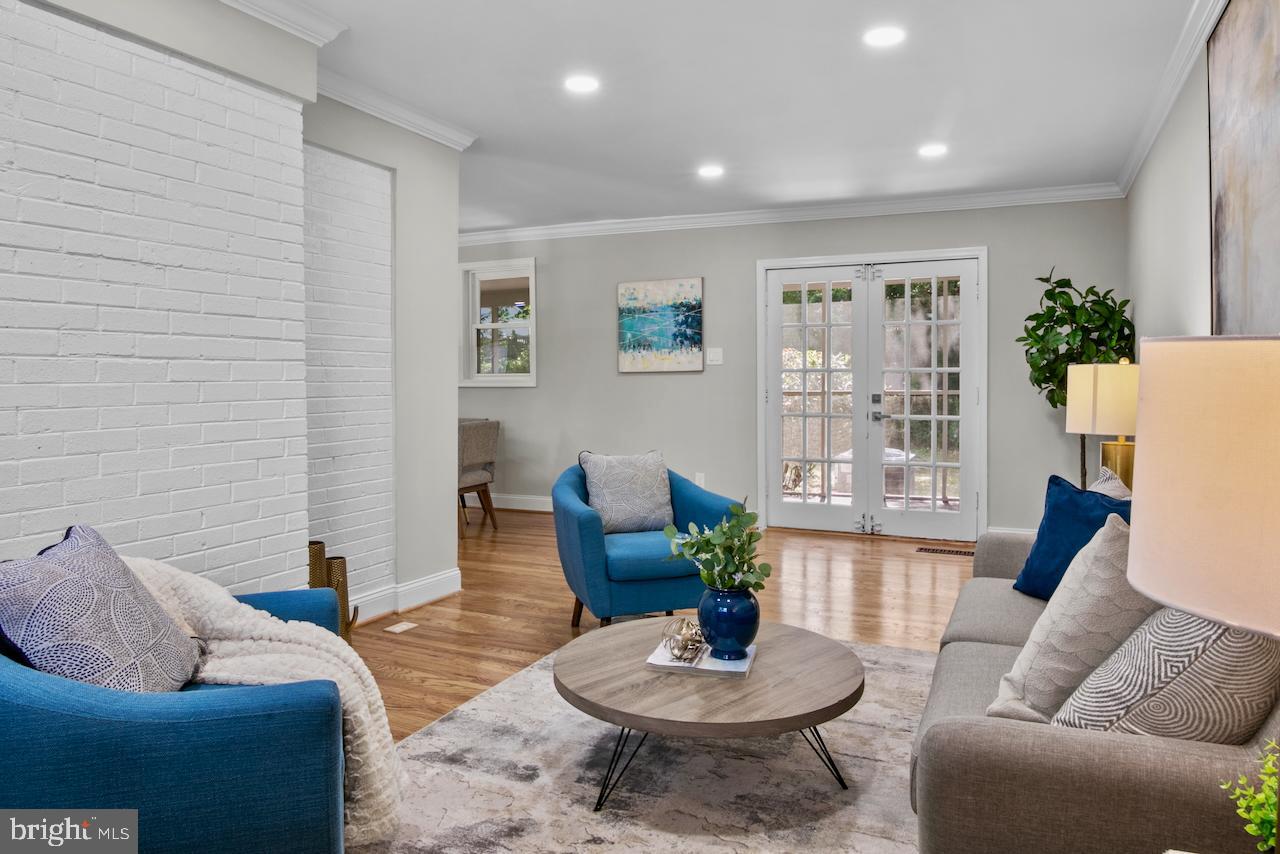 6502 FORT HUNT RD, ALEXANDRIA, Virginia 22307, 3 Bedrooms Bedrooms, 6 Rooms Rooms,3 BathroomsBathrooms,Residential,For sale,6502 FORT HUNT RD,VAFX2257116 MLS # VAFX2257116