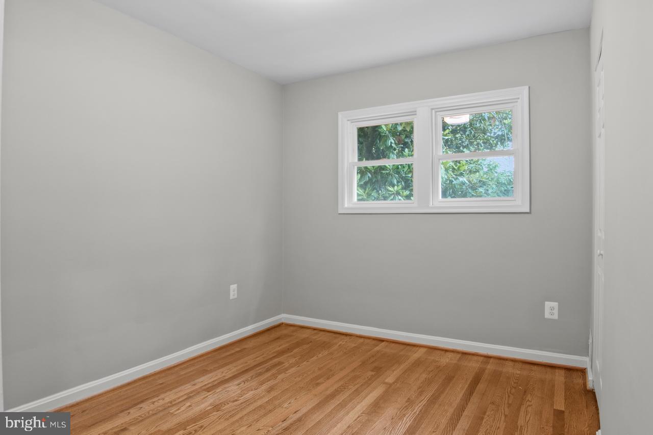 6502 FORT HUNT RD, ALEXANDRIA, Virginia 22307, 3 Bedrooms Bedrooms, 6 Rooms Rooms,3 BathroomsBathrooms,Residential,For sale,6502 FORT HUNT RD,VAFX2257116 MLS # VAFX2257116