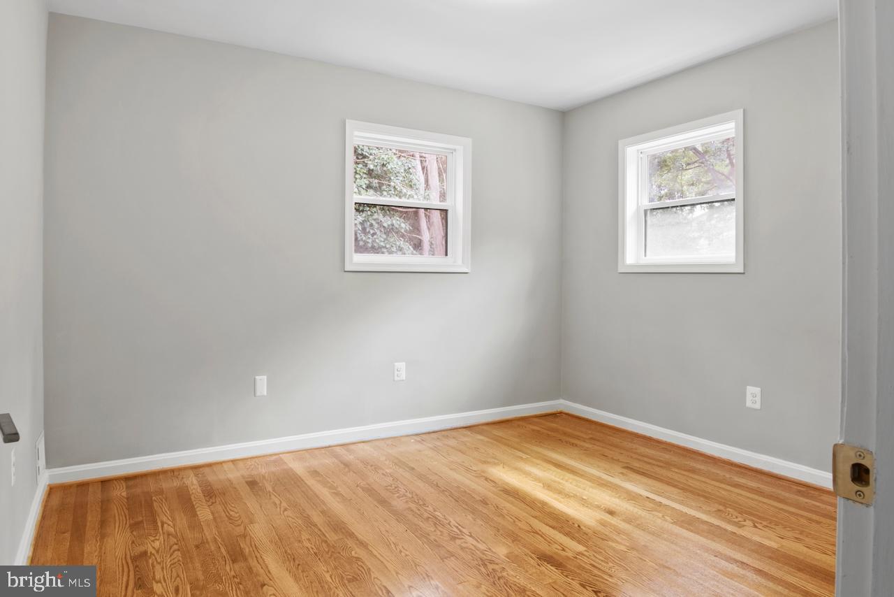 6502 FORT HUNT RD, ALEXANDRIA, Virginia 22307, 3 Bedrooms Bedrooms, 6 Rooms Rooms,3 BathroomsBathrooms,Residential,For sale,6502 FORT HUNT RD,VAFX2257116 MLS # VAFX2257116