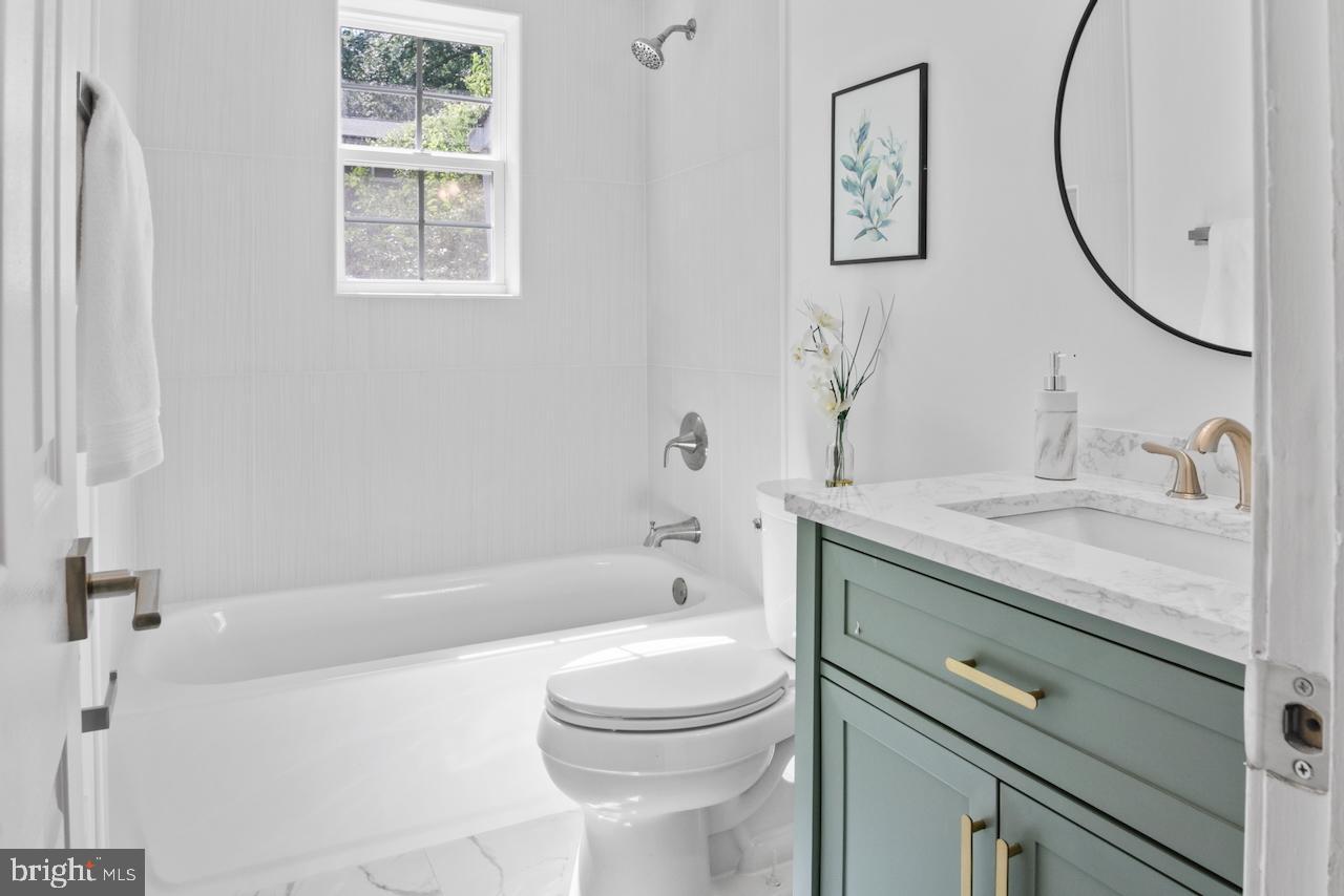 6502 FORT HUNT RD, ALEXANDRIA, Virginia 22307, 3 Bedrooms Bedrooms, 6 Rooms Rooms,3 BathroomsBathrooms,Residential,For sale,6502 FORT HUNT RD,VAFX2257116 MLS # VAFX2257116