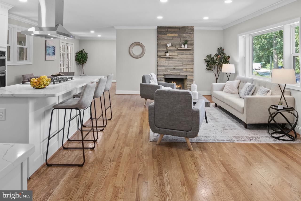 6502 FORT HUNT RD, ALEXANDRIA, Virginia 22307, 3 Bedrooms Bedrooms, 6 Rooms Rooms,3 BathroomsBathrooms,Residential,For sale,6502 FORT HUNT RD,VAFX2257116 MLS # VAFX2257116
