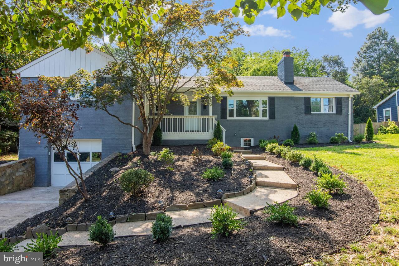 6502 FORT HUNT RD, ALEXANDRIA, Virginia 22307, 3 Bedrooms Bedrooms, 6 Rooms Rooms,3 BathroomsBathrooms,Residential,For sale,6502 FORT HUNT RD,VAFX2257116 MLS # VAFX2257116