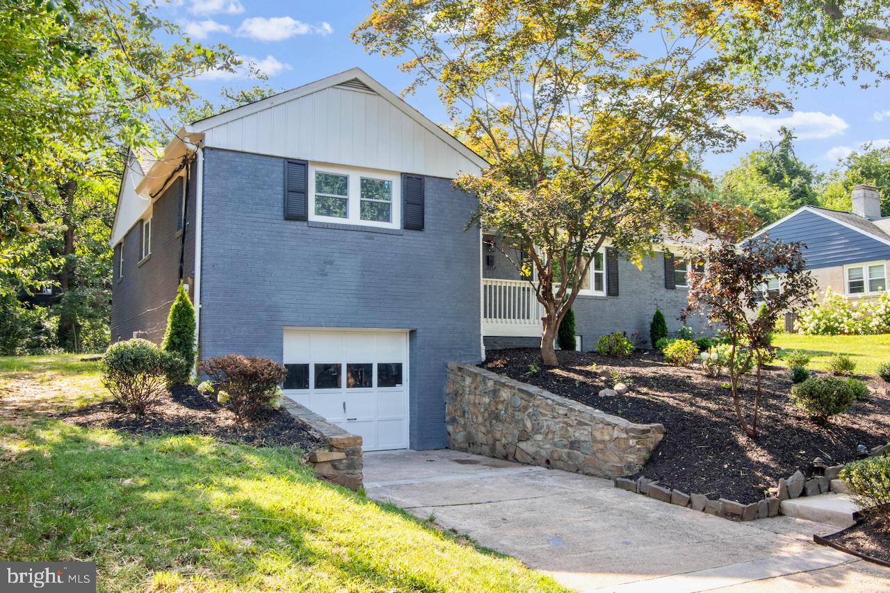 6502 FORT HUNT RD, ALEXANDRIA, Virginia 22307, 3 Bedrooms Bedrooms, 6 Rooms Rooms,3 BathroomsBathrooms,Residential,For sale,6502 FORT HUNT RD,VAFX2257116 MLS # VAFX2257116