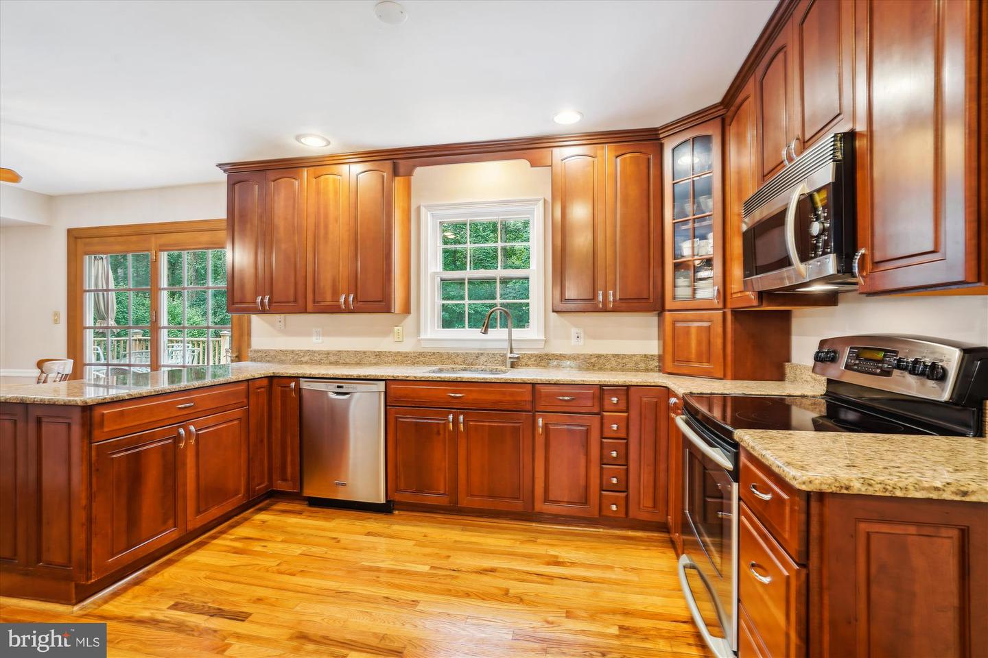 3307 MILLER HEIGHTS RD, OAKTON, Virginia 22124, 4 Bedrooms Bedrooms, ,3 BathroomsBathrooms,Residential,For sale,3307 MILLER HEIGHTS RD,VAFX2257130 MLS # VAFX2257130
