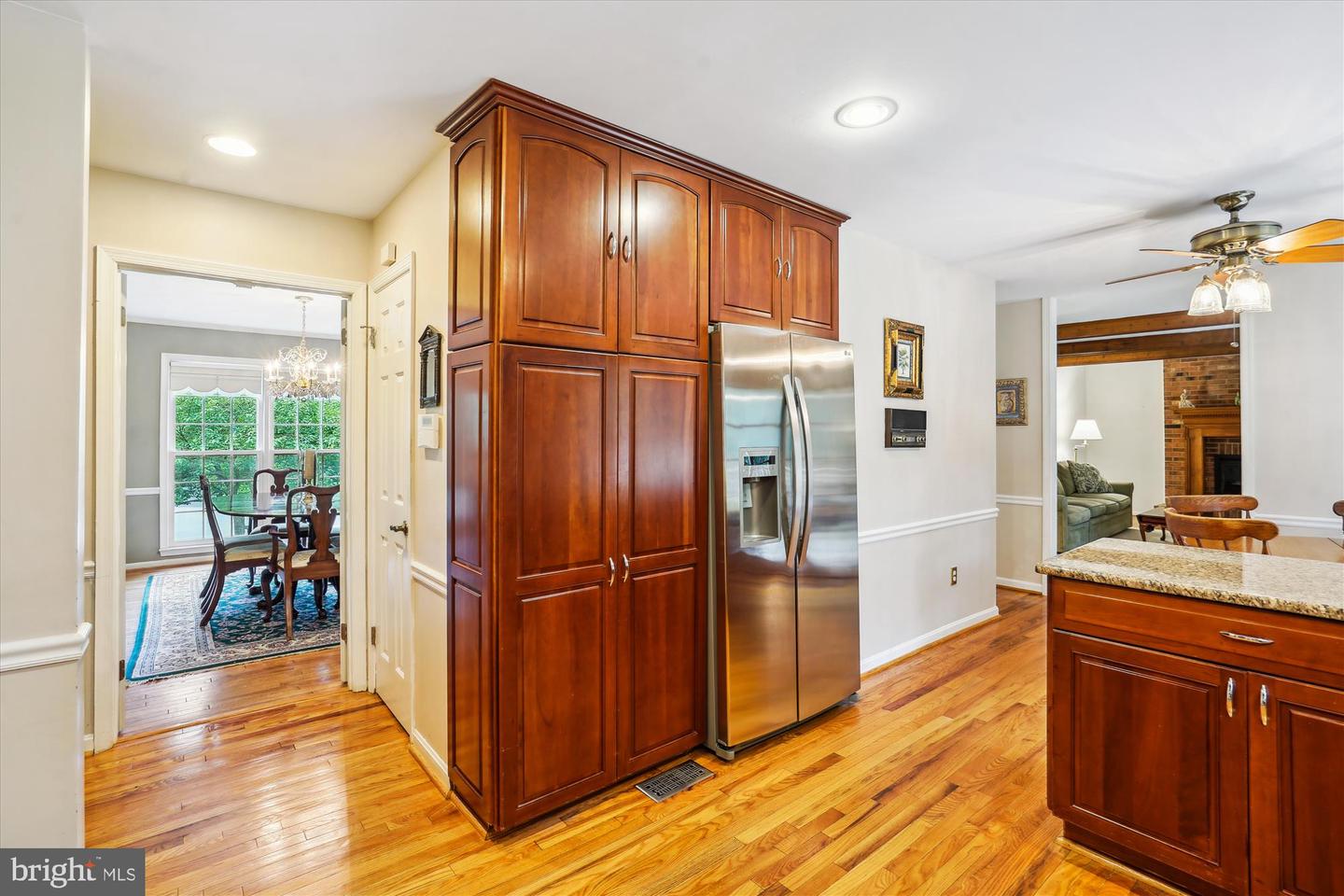 3307 MILLER HEIGHTS RD, OAKTON, Virginia 22124, 4 Bedrooms Bedrooms, ,3 BathroomsBathrooms,Residential,For sale,3307 MILLER HEIGHTS RD,VAFX2257130 MLS # VAFX2257130