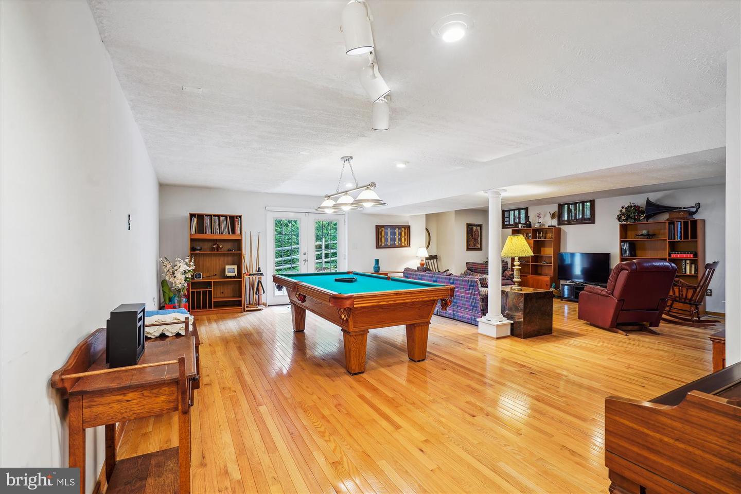 3307 MILLER HEIGHTS RD, OAKTON, Virginia 22124, 4 Bedrooms Bedrooms, ,3 BathroomsBathrooms,Residential,For sale,3307 MILLER HEIGHTS RD,VAFX2257130 MLS # VAFX2257130