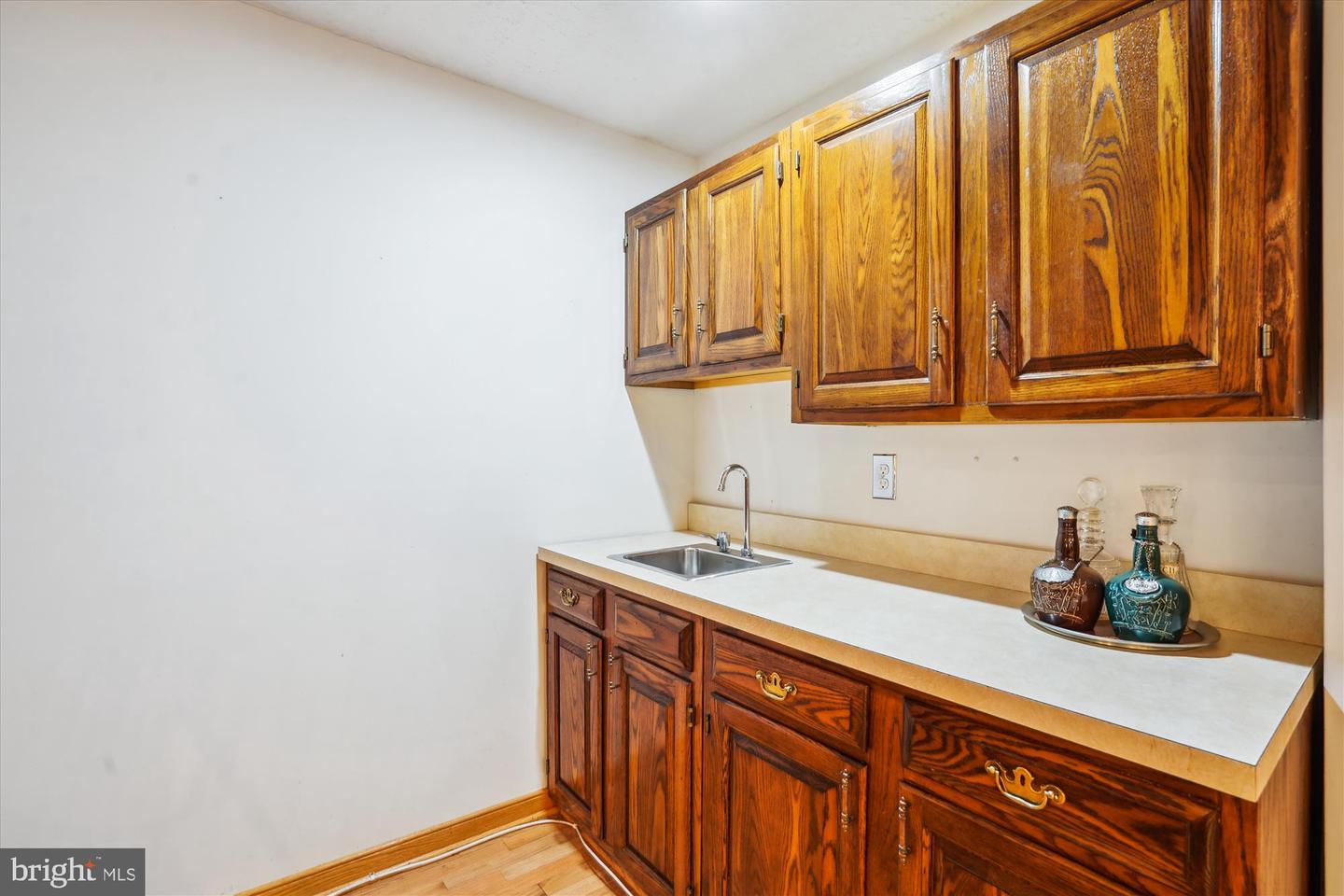 3307 MILLER HEIGHTS RD, OAKTON, Virginia 22124, 4 Bedrooms Bedrooms, ,3 BathroomsBathrooms,Residential,For sale,3307 MILLER HEIGHTS RD,VAFX2257130 MLS # VAFX2257130