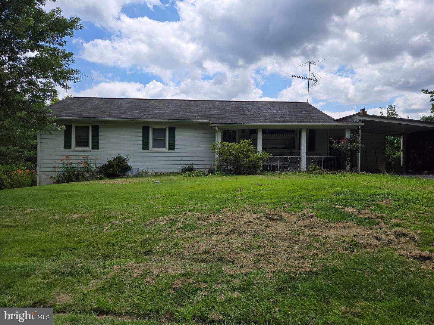 4928 S OX RD, EDINBURG, Virginia 22824, 3 Bedrooms Bedrooms, ,2 BathroomsBathrooms,Residential,For sale,4928 S OX RD,VASH2012072 MLS # VASH2012072