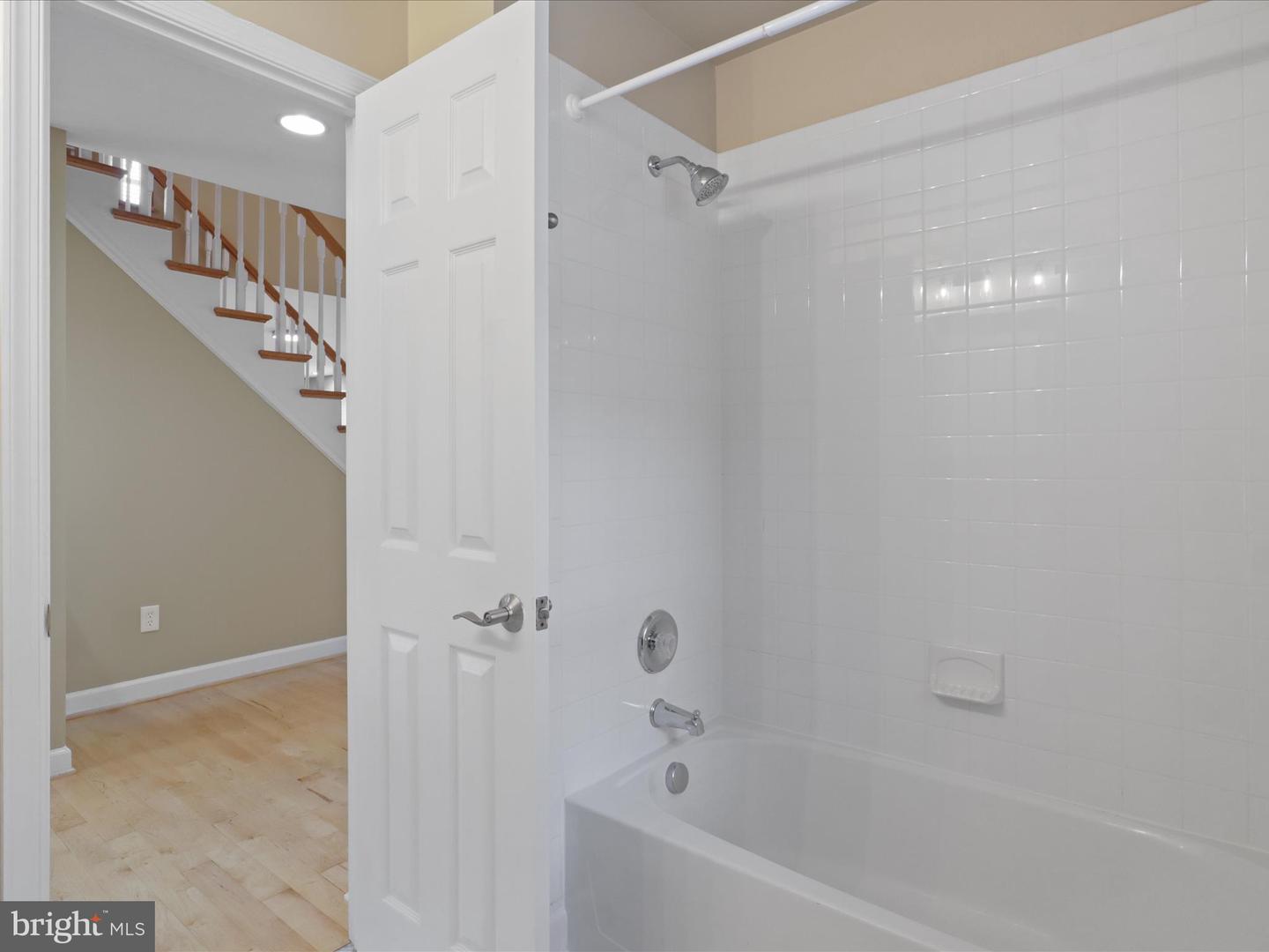 4415 ROBERTS AVE, ANNANDALE, Virginia 22003, 3 Bedrooms Bedrooms, 16 Rooms Rooms,4 BathroomsBathrooms,Residential,For sale,4415 ROBERTS AVE,VAFX2257208 MLS # VAFX2257208