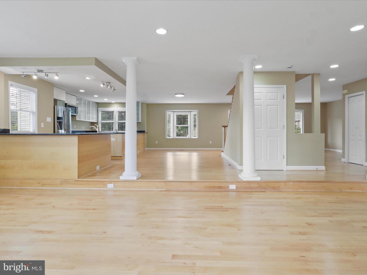 4415 ROBERTS AVE, ANNANDALE, Virginia 22003, 3 Bedrooms Bedrooms, 16 Rooms Rooms,4 BathroomsBathrooms,Residential,For sale,4415 ROBERTS AVE,VAFX2257208 MLS # VAFX2257208