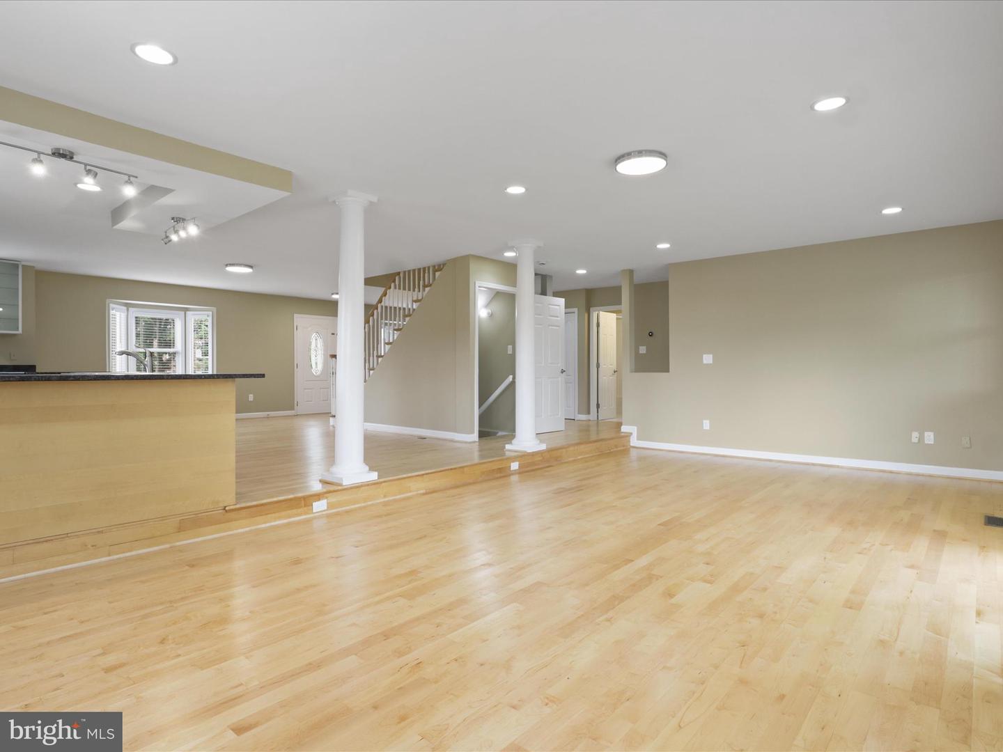 4415 ROBERTS AVE, ANNANDALE, Virginia 22003, 3 Bedrooms Bedrooms, 16 Rooms Rooms,4 BathroomsBathrooms,Residential,For sale,4415 ROBERTS AVE,VAFX2257208 MLS # VAFX2257208