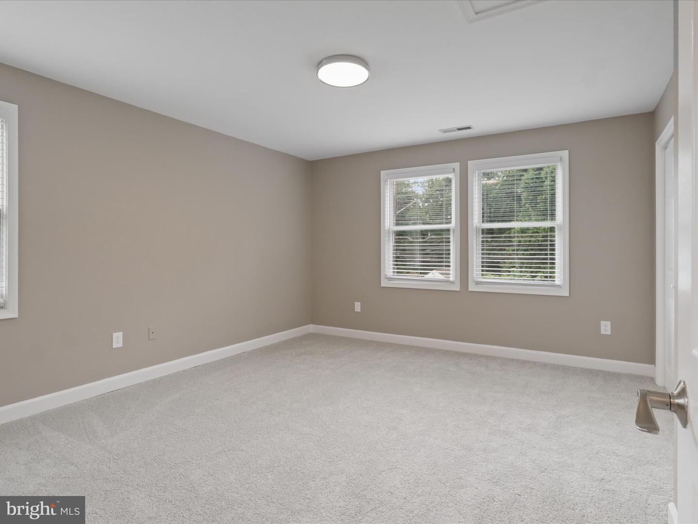 4415 ROBERTS AVE, ANNANDALE, Virginia 22003, 3 Bedrooms Bedrooms, 16 Rooms Rooms,4 BathroomsBathrooms,Residential,For sale,4415 ROBERTS AVE,VAFX2257208 MLS # VAFX2257208