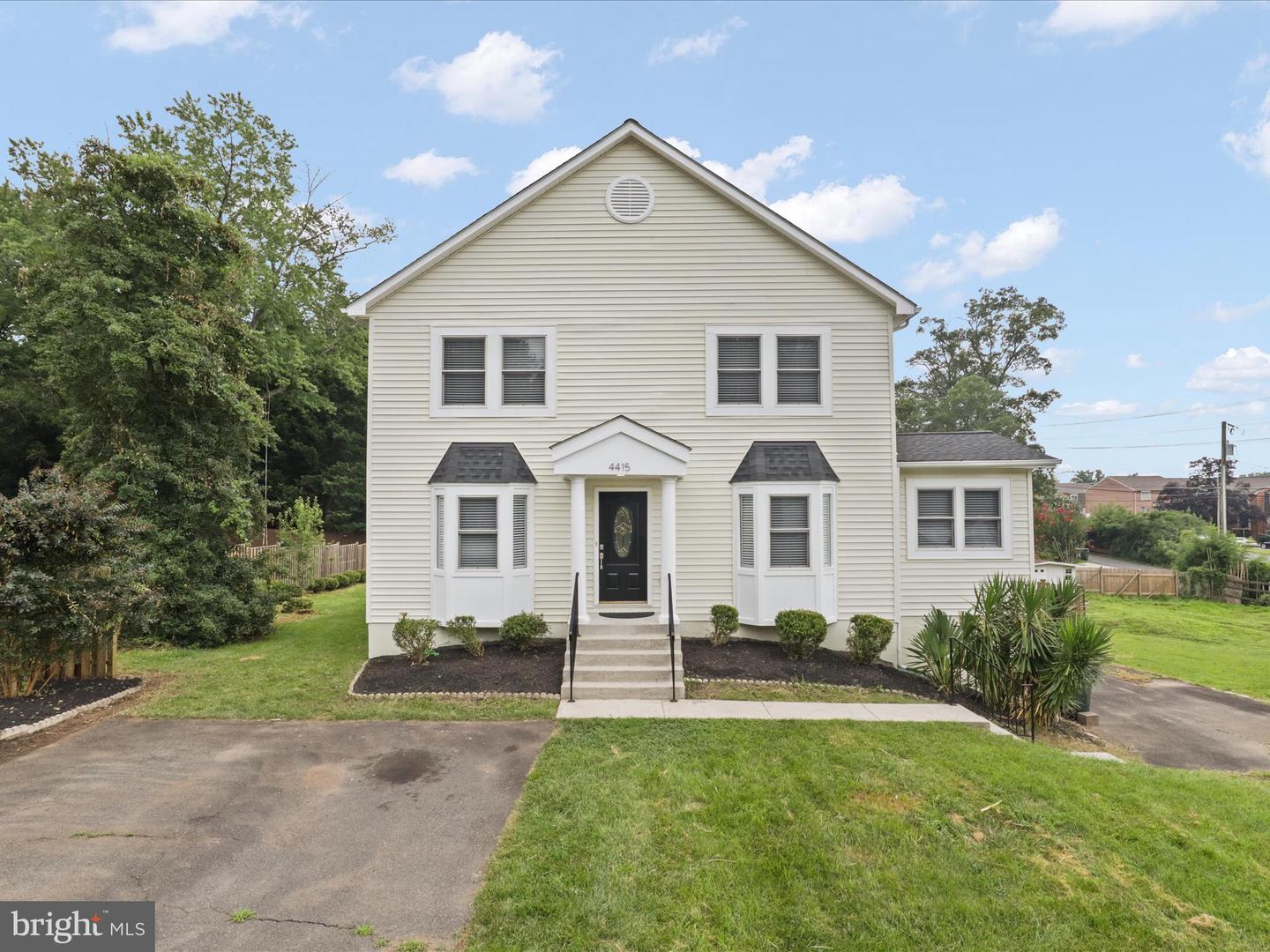 4415 ROBERTS AVE, ANNANDALE, Virginia 22003, 3 Bedrooms Bedrooms, 16 Rooms Rooms,4 BathroomsBathrooms,Residential,For sale,4415 ROBERTS AVE,VAFX2257208 MLS # VAFX2257208