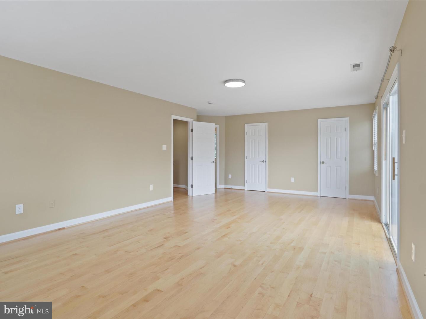 4415 ROBERTS AVE, ANNANDALE, Virginia 22003, 3 Bedrooms Bedrooms, 16 Rooms Rooms,4 BathroomsBathrooms,Residential,For sale,4415 ROBERTS AVE,VAFX2257208 MLS # VAFX2257208