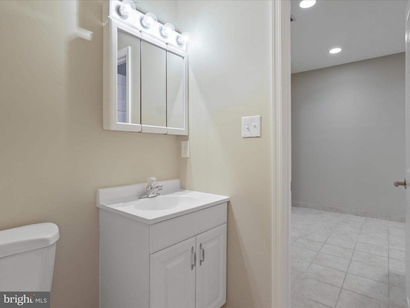 4415 ROBERTS AVE, ANNANDALE, Virginia 22003, 3 Bedrooms Bedrooms, 16 Rooms Rooms,4 BathroomsBathrooms,Residential,For sale,4415 ROBERTS AVE,VAFX2257208 MLS # VAFX2257208