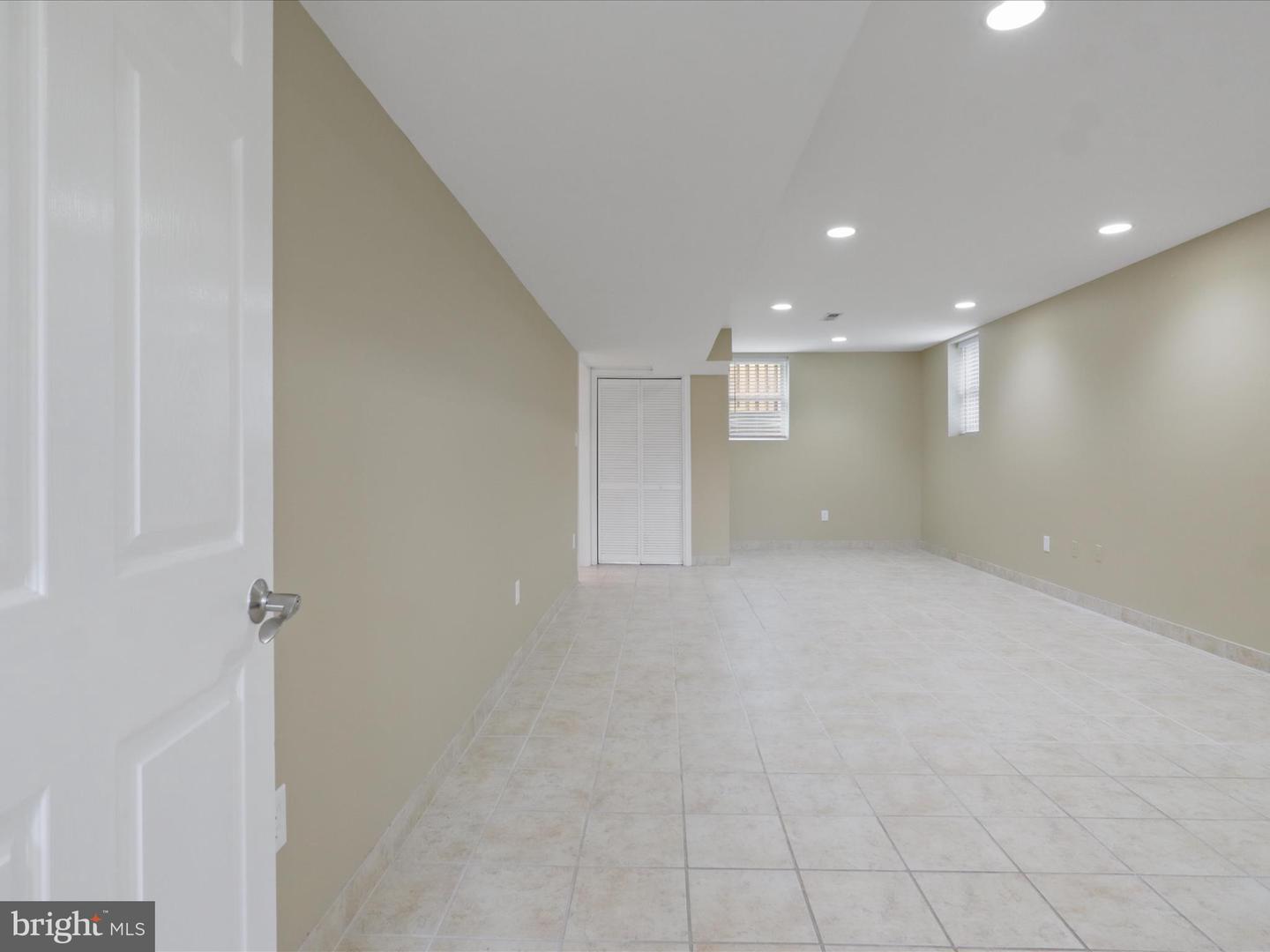 4415 ROBERTS AVE, ANNANDALE, Virginia 22003, 3 Bedrooms Bedrooms, 16 Rooms Rooms,4 BathroomsBathrooms,Residential,For sale,4415 ROBERTS AVE,VAFX2257208 MLS # VAFX2257208