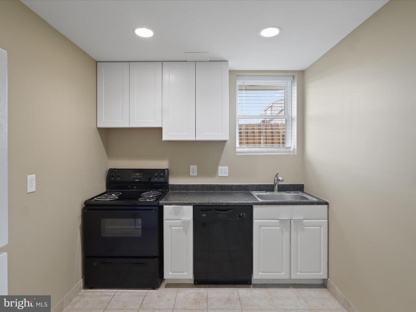 4415 ROBERTS AVE, ANNANDALE, Virginia 22003, 3 Bedrooms Bedrooms, 16 Rooms Rooms,4 BathroomsBathrooms,Residential,For sale,4415 ROBERTS AVE,VAFX2257208 MLS # VAFX2257208
