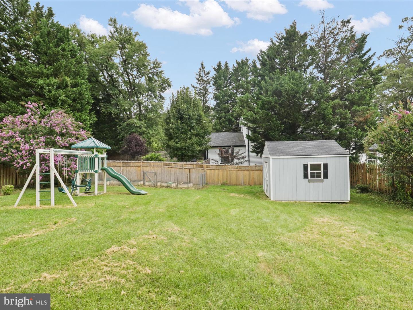 4415 ROBERTS AVE, ANNANDALE, Virginia 22003, 3 Bedrooms Bedrooms, 16 Rooms Rooms,4 BathroomsBathrooms,Residential,For sale,4415 ROBERTS AVE,VAFX2257208 MLS # VAFX2257208