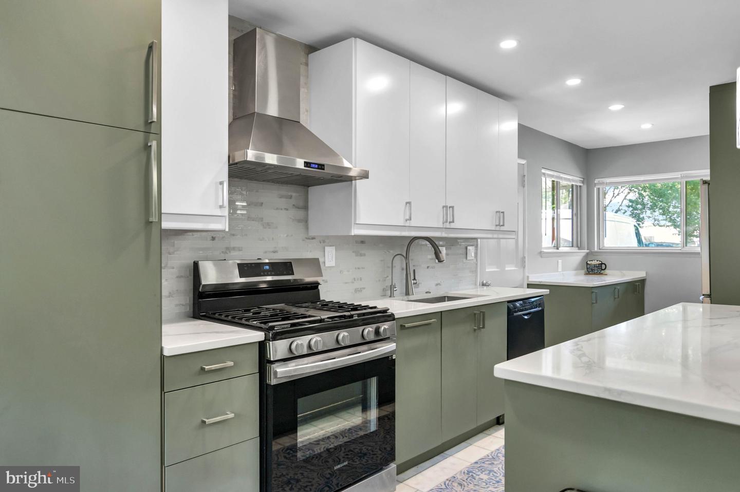 4313 DUBOIS ST, ALEXANDRIA, Virginia 22310, 4 Bedrooms Bedrooms, ,2 BathroomsBathrooms,Residential,For sale,4313 DUBOIS ST,VAFX2257236 MLS # VAFX2257236