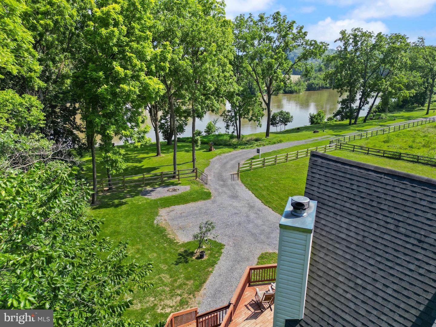 735 SUNSET VILLAGE RD, FRONT ROYAL, Virginia 22630, 4 Bedrooms Bedrooms, ,2 BathroomsBathrooms,Residential,For sale,735 SUNSET VILLAGE RD,VAWR2011814 MLS # VAWR2011814