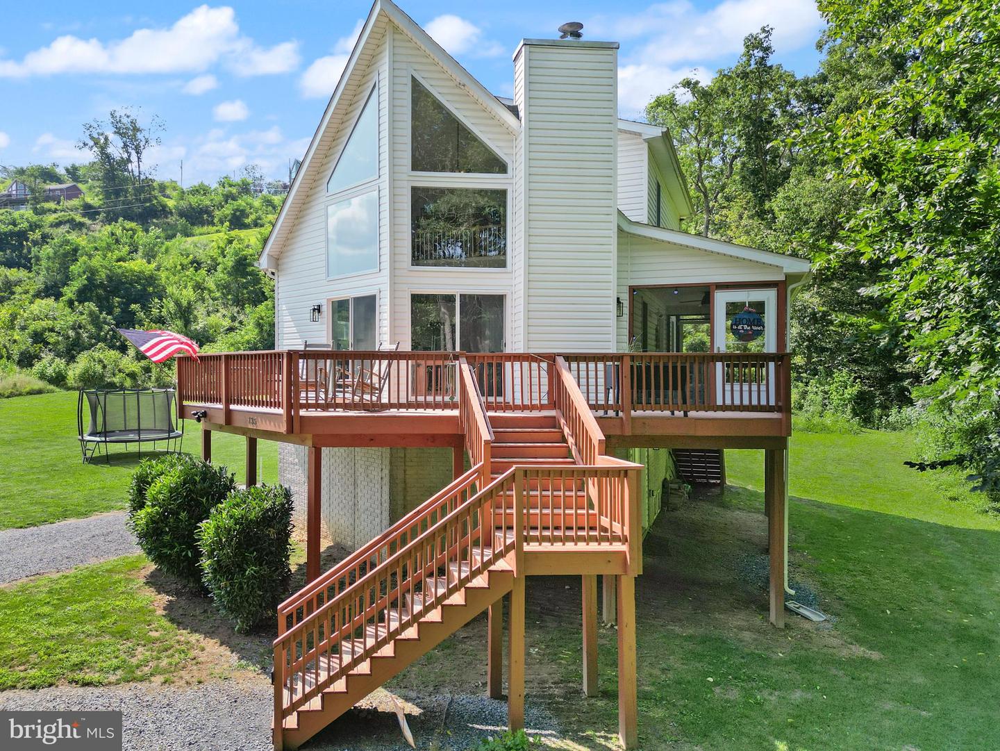 735 SUNSET VILLAGE RD, FRONT ROYAL, Virginia 22630, 4 Bedrooms Bedrooms, ,2 BathroomsBathrooms,Residential,For sale,735 SUNSET VILLAGE RD,VAWR2011814 MLS # VAWR2011814