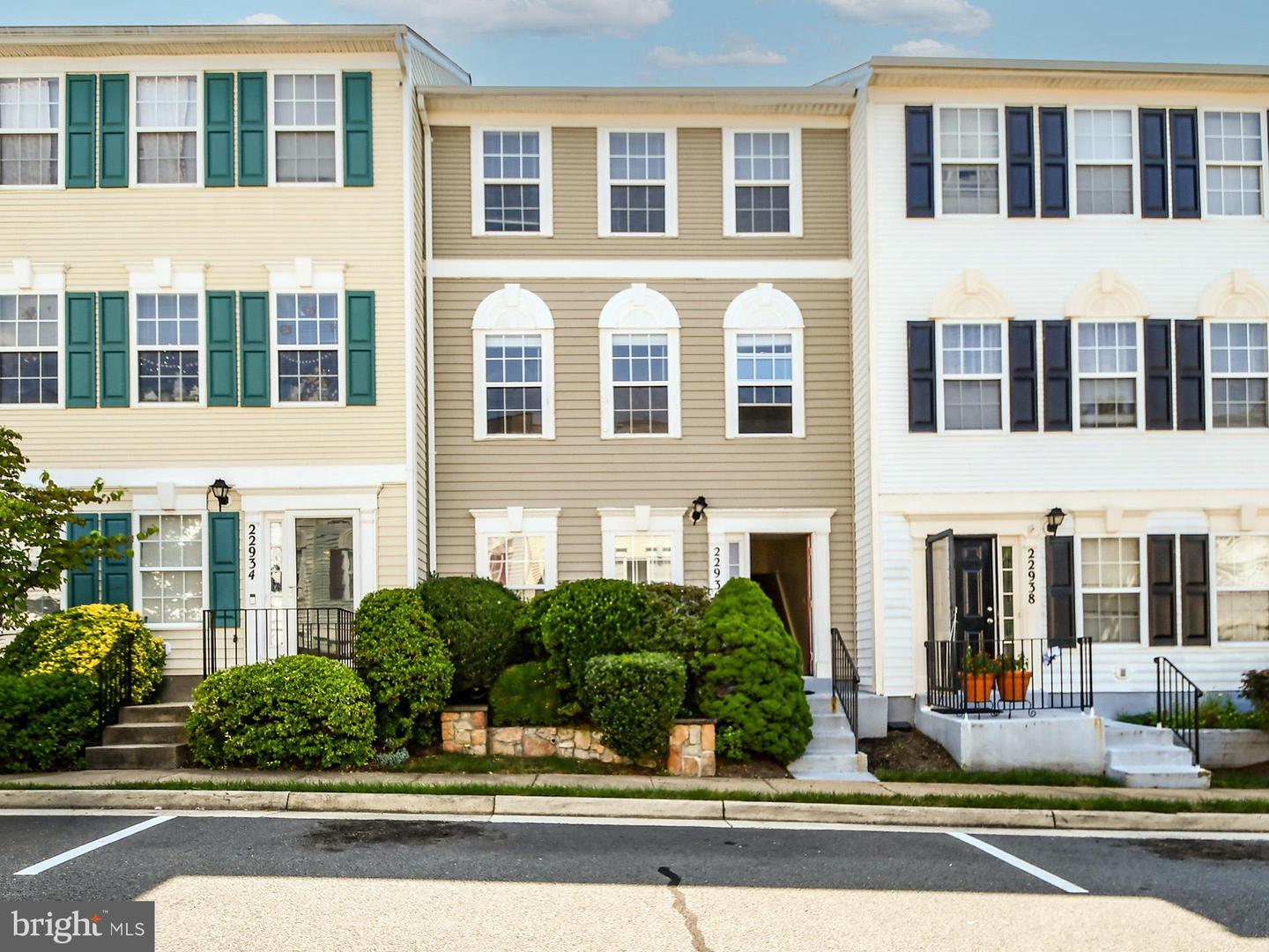22936 FLEET TER, STERLING, Virginia 20166, 3 Bedrooms Bedrooms, ,3 BathroomsBathrooms,Residential,For sale,22936 FLEET TER,VALO2103048 MLS # VALO2103048