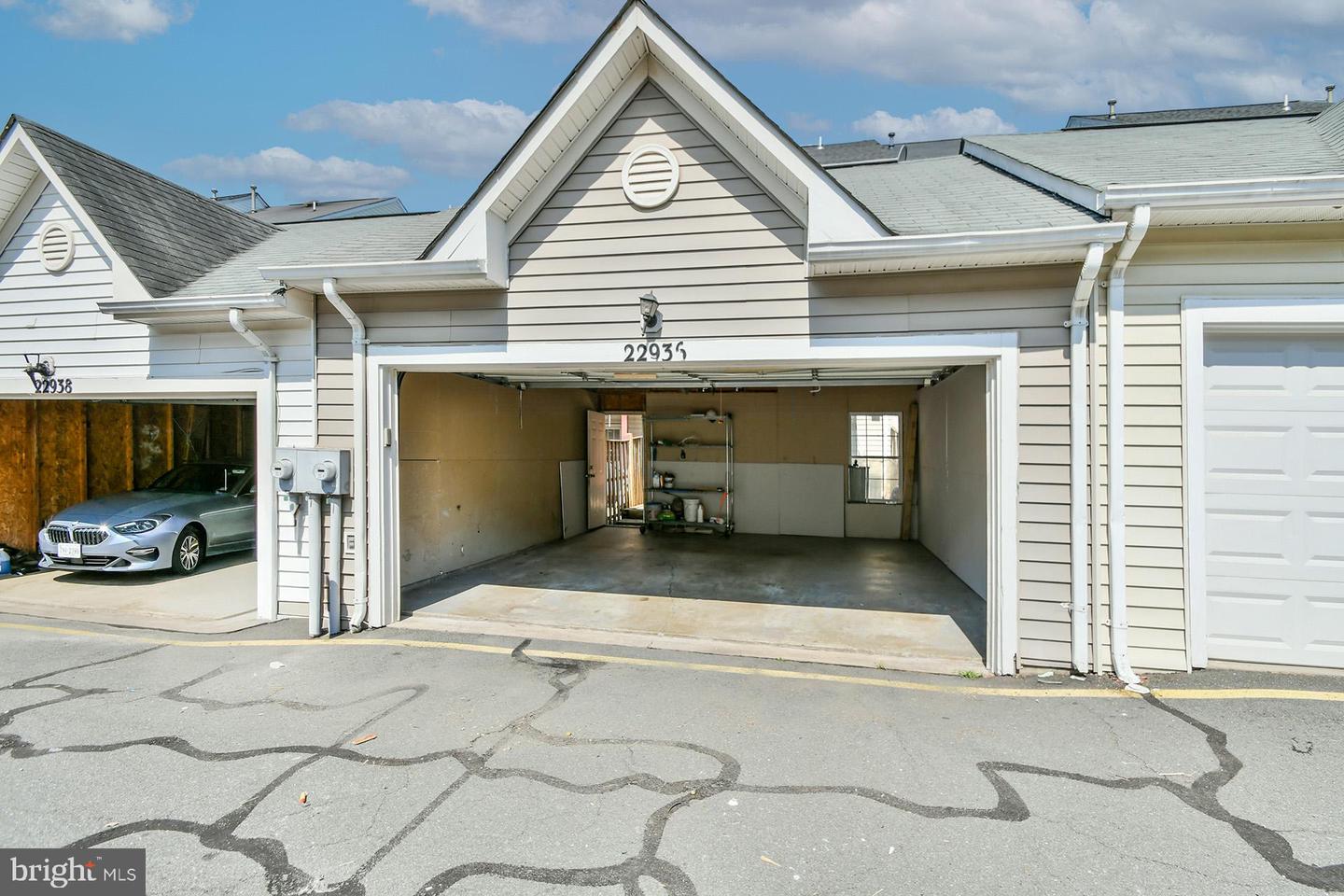 22936 FLEET TER, STERLING, Virginia 20166, 3 Bedrooms Bedrooms, ,3 BathroomsBathrooms,Residential,For sale,22936 FLEET TER,VALO2103048 MLS # VALO2103048