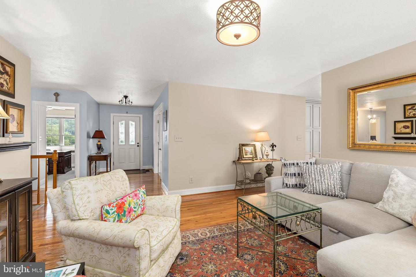 40 MEADOWBROOK CT, BENTONVILLE, Virginia 22610, 3 Bedrooms Bedrooms, ,2 BathroomsBathrooms,Residential,For sale,40 MEADOWBROOK CT,VAWR2011816 MLS # VAWR2011816