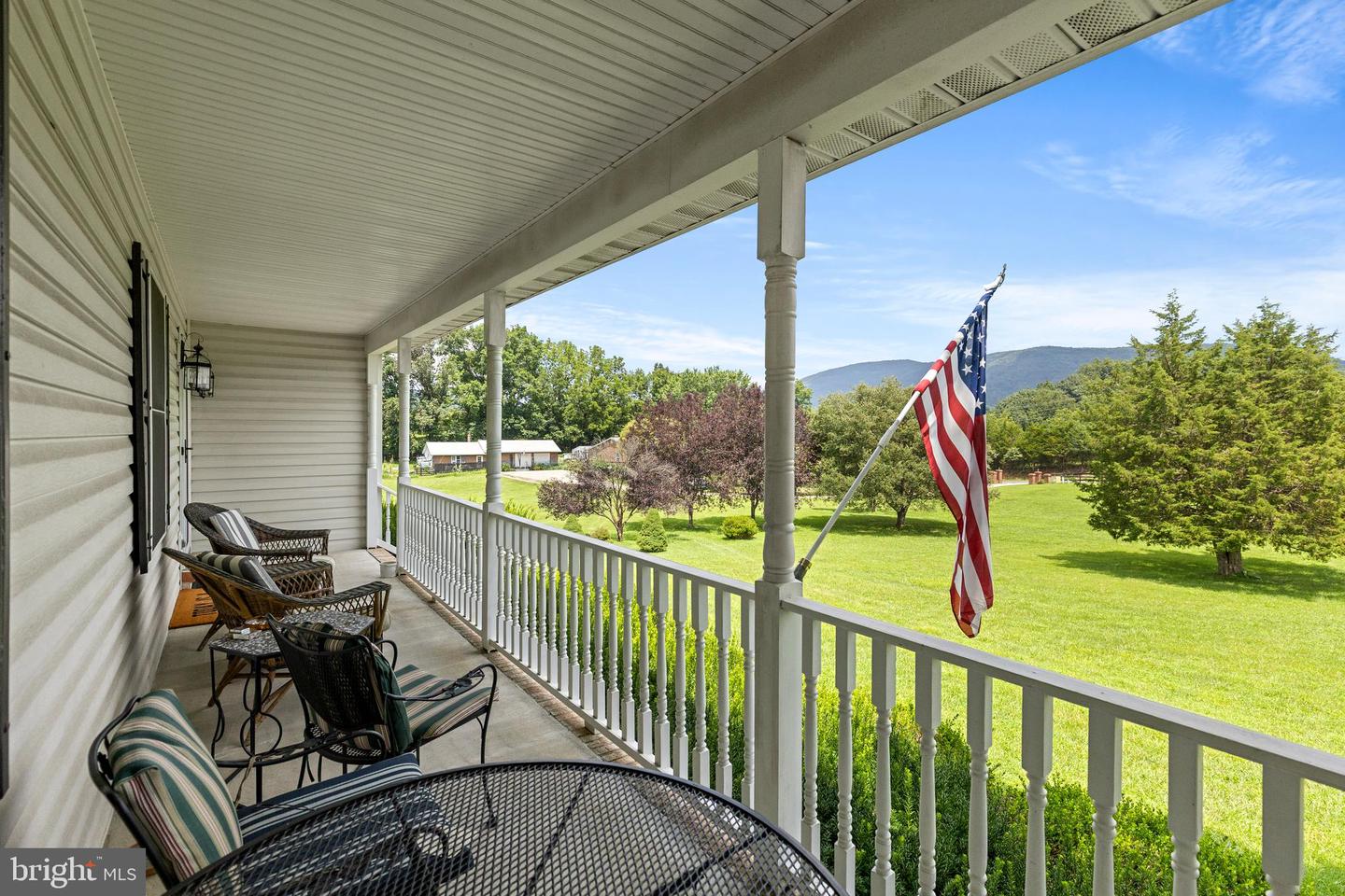 40 MEADOWBROOK CT, BENTONVILLE, Virginia 22610, 3 Bedrooms Bedrooms, ,2 BathroomsBathrooms,Residential,For sale,40 MEADOWBROOK CT,VAWR2011816 MLS # VAWR2011816